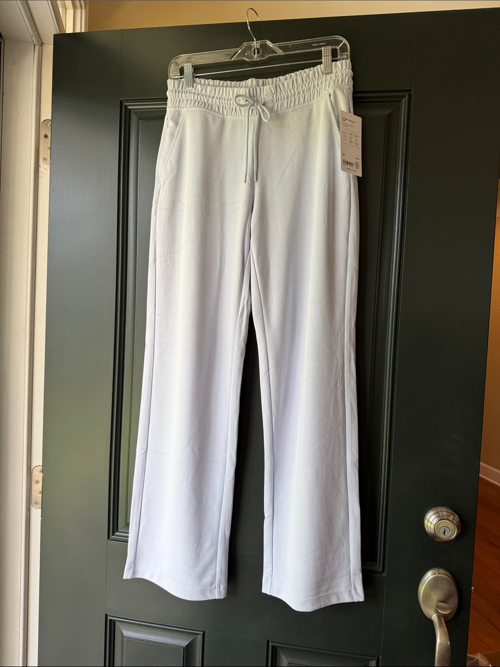 NWT Athleta Seasoft Straight Lounge/Travel Pant In Dove Size Small - Picture 2 of 13